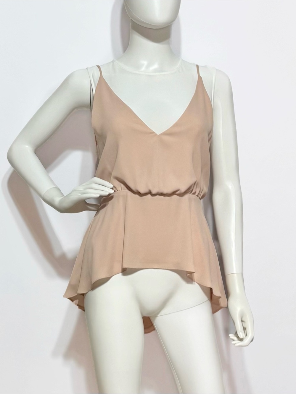 BCBGMaxAzria Blush Peplum Flowy Layered V-Neck Camisole | XXS